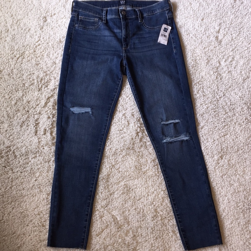 NWT GAP Sz 30R distressed stretch crop jeans